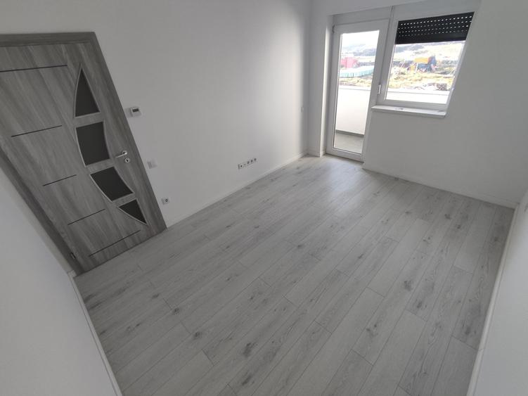 INTABULAT! COMISION 0, ap 2 cam,bloc lift, geam baie, spre SUD, cartier Deventer - 3