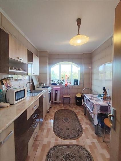 Apartament decomandat la et.2/10, vedere panoramica pe parcul TEI - 3