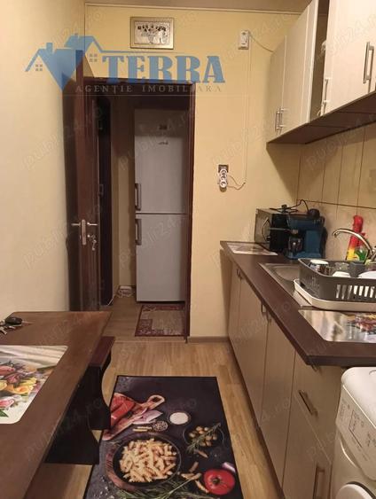 Confort ?i acces facil: garsoniera spa?ioasa la parter, zona Robea - 7