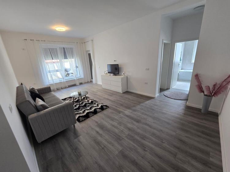 Prima inchiriere. Curte proprie. La asfalt. - 2