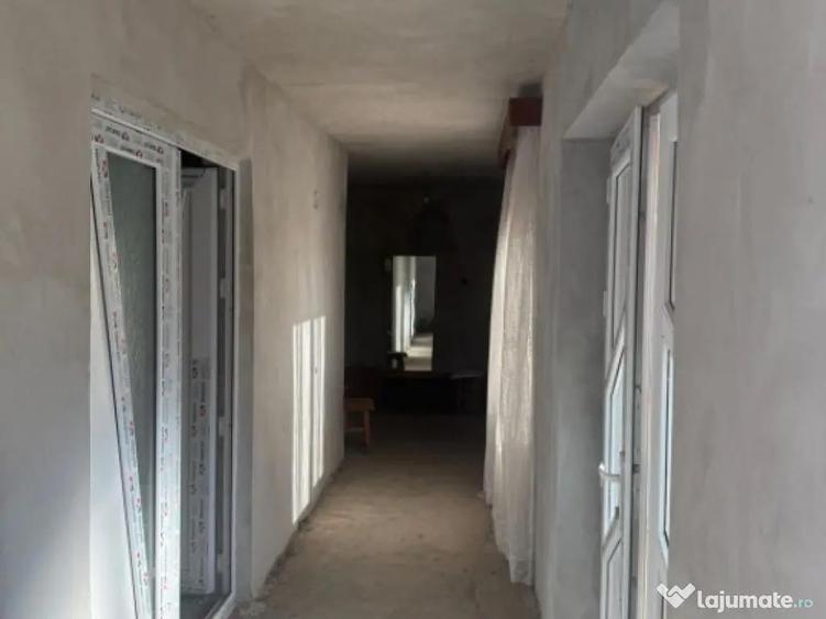 OCAZIE Casa 133 mp utili, 3300 mp teren, Ciutura Comision ZE - 3