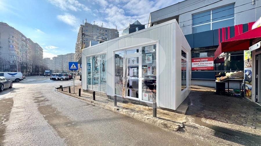 Spatiu comercial stradal | Piata Vitan | 14.4 mp | Vad pietonal | 2 vitrine - 1