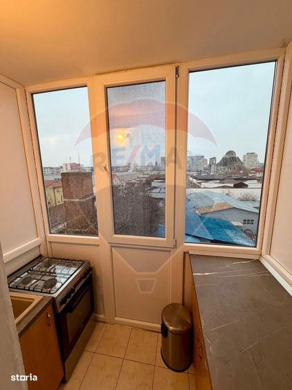 Apartament cu 3 camere de vanzare in zona Craiovita Noua - 8