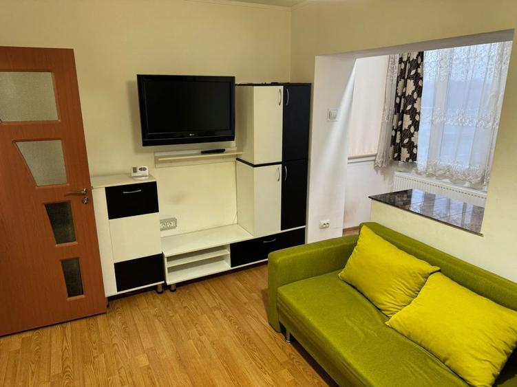 Inchiriez garsoniera in Alfa Arad cu parcare,caut o studenta serioasa. - 5