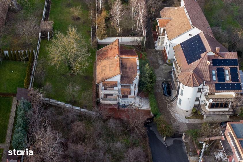 Casă cu 6 camere cu Teren 404 Mp în Centru Vechi