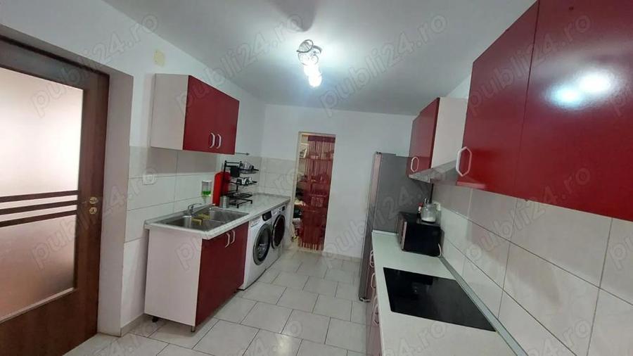 Vand Casa cu etaj,casa este dotata cu panouri fotovoltaice monocristaline . - 7