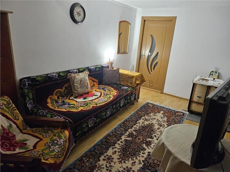 Casa tip parter + beci si teren 4684 mp in Candesti, Vernesti - 9