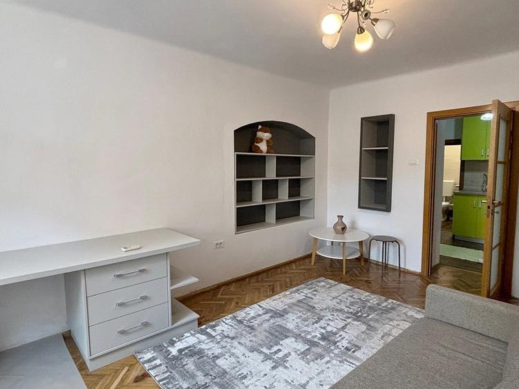 Garsonieră elegantă de închiriat în Centrul Istoric, disponibilă imediat. - 5