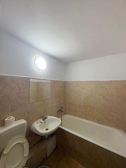 Spatiu la parter vizavi de Magazinele Marius, Ritmului Pantelimon, parter, 31 mp - 8