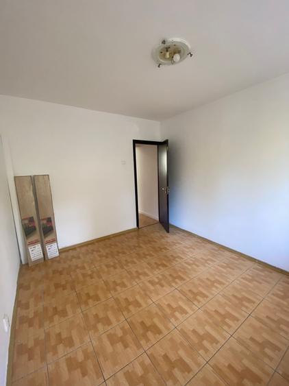 4 camere | Complex Apusului | parter inalt | bloc anvelopat | Luminos - 17