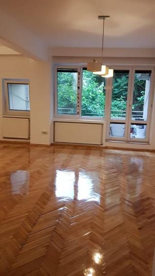 Inchiriere vila etajele 1+2+M Cotroceni metrou spital Eroilor imobil 2002 - 2