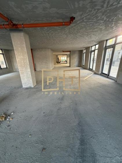 Spatiu Comercial de inchiriat, 348 mp, 200 mp terasa zona Subcetate! - 4