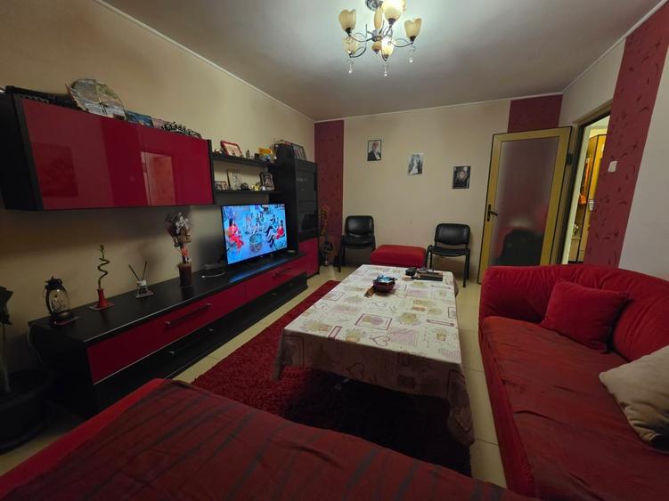 Apartament 3 camere decomandat Piata Brotacei - 137000 euro - 14