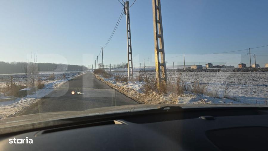 Teren intravilan 1400 mp, front 13,5 ml, localitatea Ipotesti - SV - 3