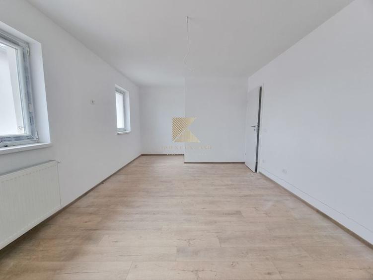 Casă &icirc;nsiruită cu 4 camere și curte proprie - Cartier Izvor, Str. Salc - 15