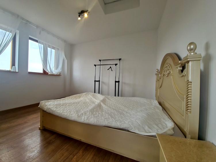 CASA COCHETA CENTRU ISTORIC CU PRIVELISTE-FARA CURTE-PRETABIL PENTRU INVESTITIE - 11