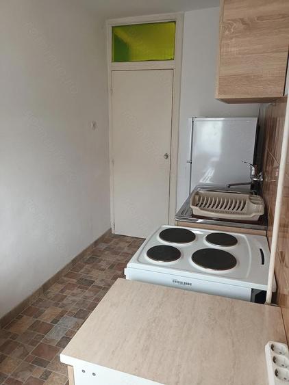 Proprietar, ofer spre inchiriere apartament cu 1 camera in zona Bucovina pizzeria Giovanna, 250 eur - 2