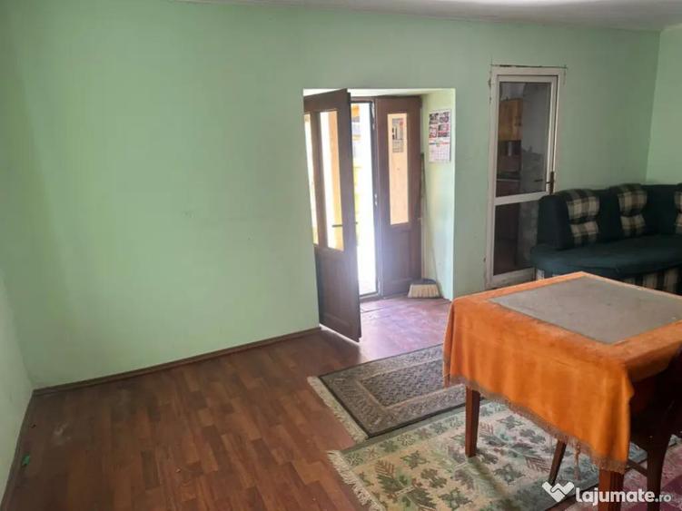 Oportunitate! Teren 820 mp cu casa, in Valu lui Traian - 2