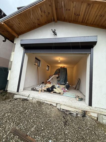 CASA (P+1) 153mp(270 utili) plus TEREN 670mp Bucov (Mica Roma) - 2