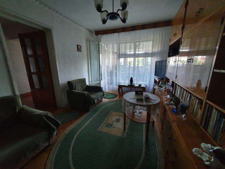 Vanzare apartament 4 camere , bloc Gioconda - 11