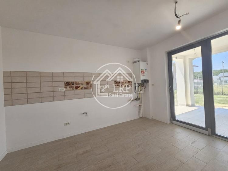 Dascalu-Vila 5 camere, 3 bai, 2 terase, 400mp teren - 4