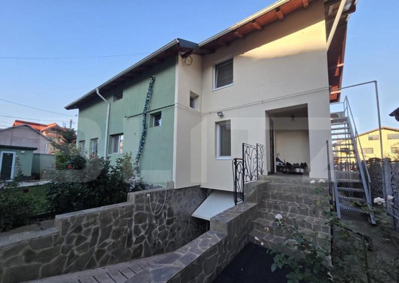 Vila 226 mp utili, curte 277 mp, zona Micro 3 - 19