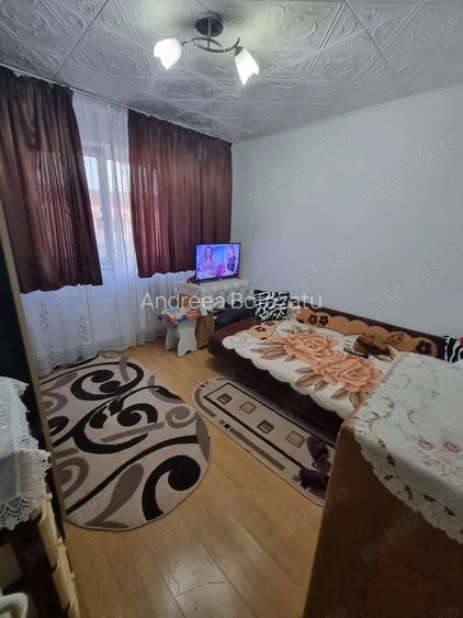 Apartament cu 2 camere semidecomandate Apartament cu 2 camere semidecomandate