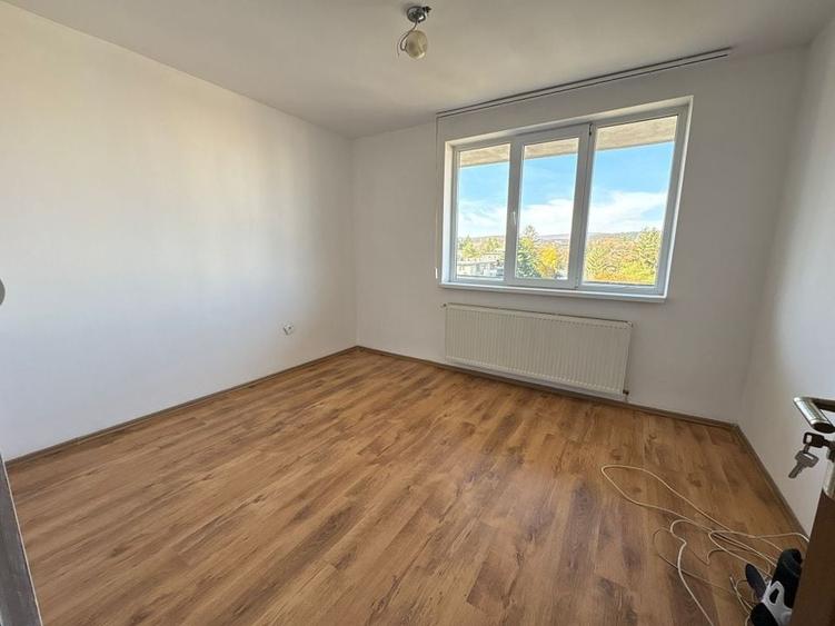 Apartament 2 camere 49 M? + balcon 10 M? cu priveliste Simeria - 7