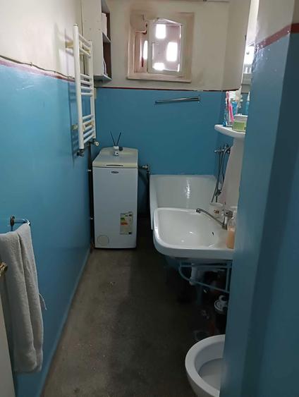 Vand apartament - Caransebes - 50.000 euro/negociabil - 3