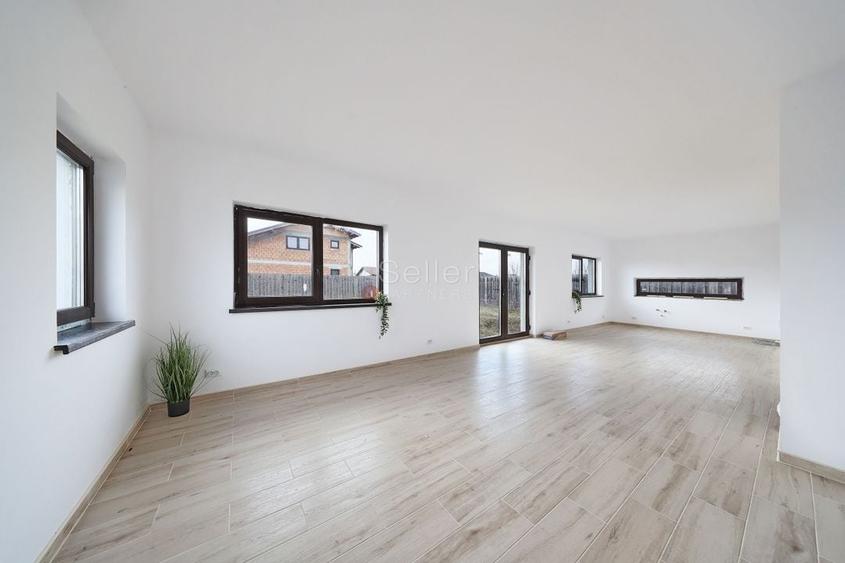 Constructie Noua | Teren Suprafata Generoasa - 2