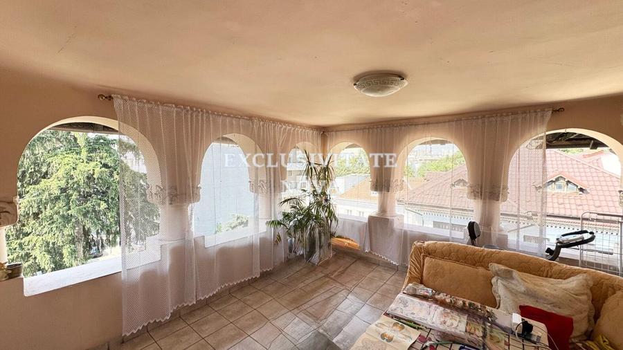 UNIVERSITATE - Batistei - Vanzare MANSARDA in VILA  Interbelica ! - 3