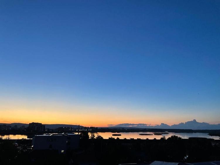 Inchiriez apartament spatios 2 camere zona excelenta - 4