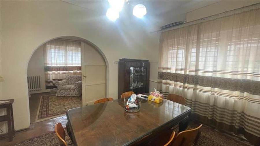 Ferdinand, cartier rezidential, vila burgheza cu magnolie - 2