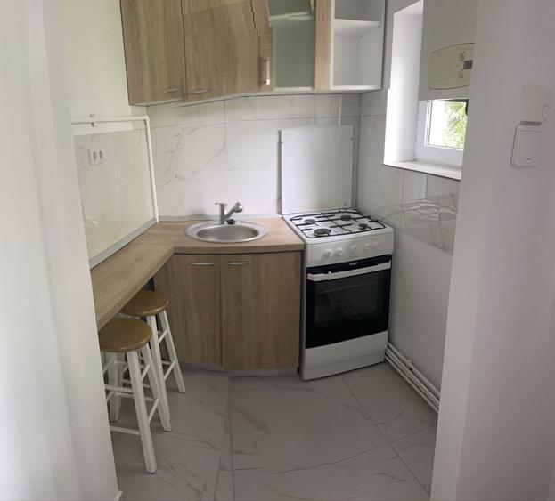 Inchiriez garsoniera complet renovata - 1