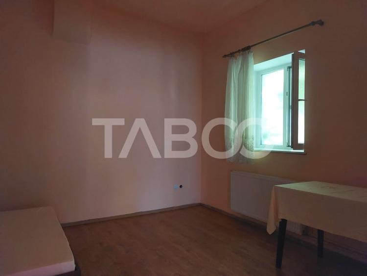 Apartament la casa 52 mp 2 camere terasa pivnita central Cisnadie - 8