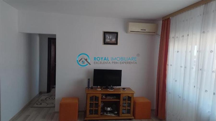Royal Imobiliare - Vanzare apartament 3 camere zona Eroilor - 2