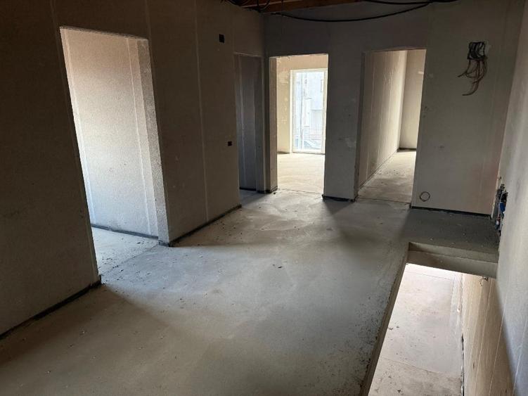 Duplex cu 3 camere cu Canalizare în Dumbrăvița
