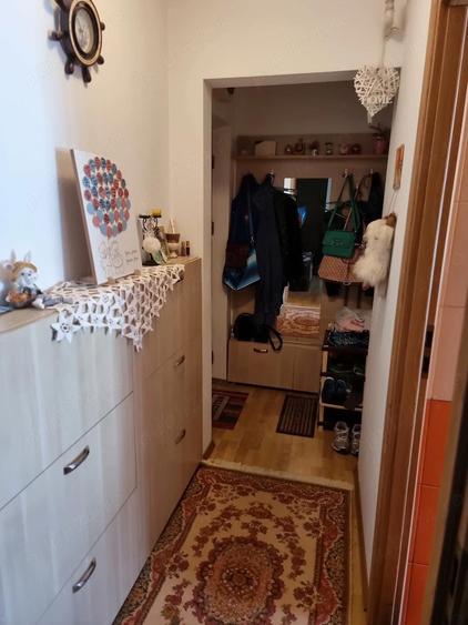 apartament de vanzare ,micro 6,,semidecomandat - 2
