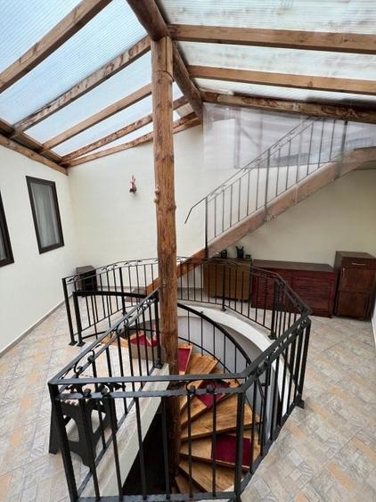 CASA CENTRUL ISTORIC- SINGUR IN CURTE CU MAI MULTE APARTAMENTE - SCHEI - 18