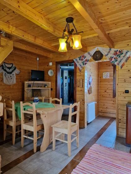 Complex Turistic - 900 mp utili -  teren 3000 mp - Piscina - zona turistica - 42