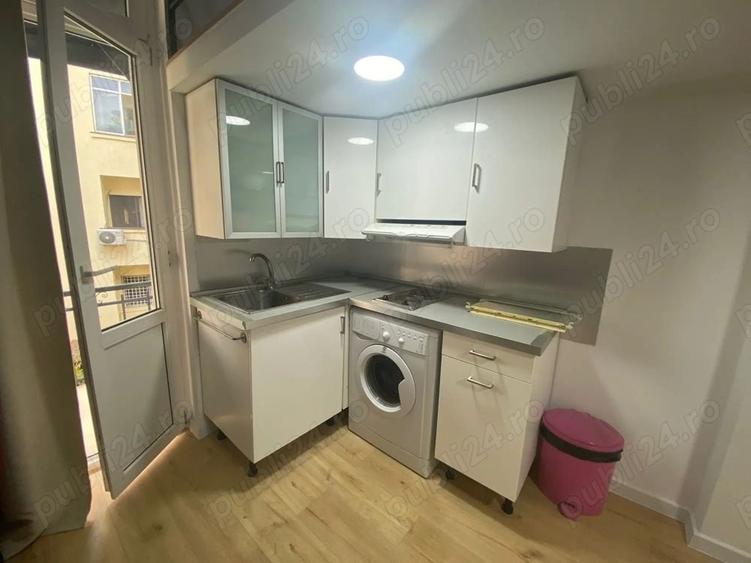 De vanzare Studio Cochet cu Balcon, Cișmigiu Sector 1 - 4