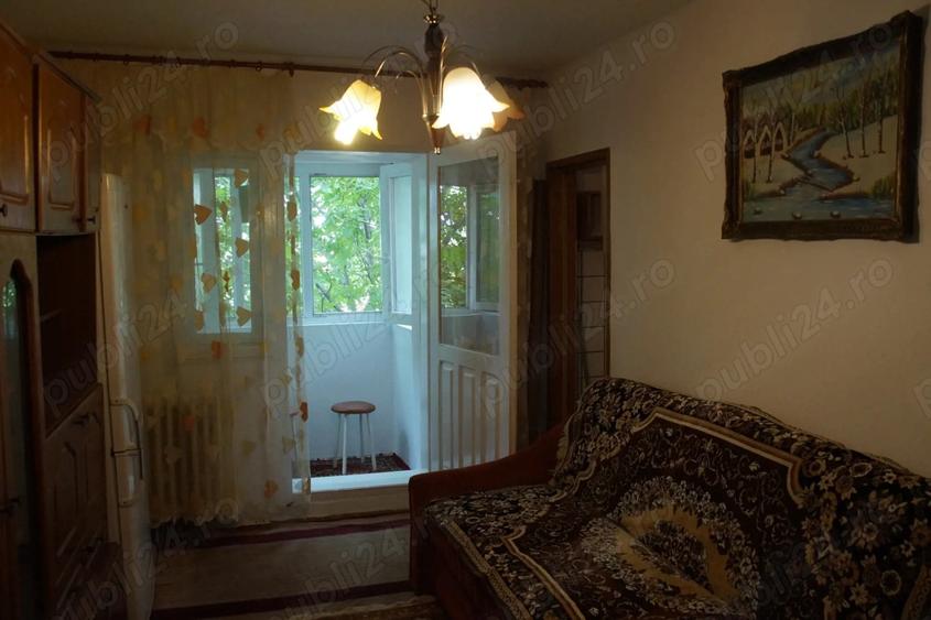 PROPRIETAR inchiriez GARSONIERA cu BALCON inchis, mobilata ?i cu dotari, zona Badea Car?an - 2