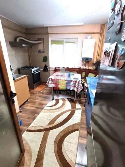 ETAJ 1, ap 3 camere Decomandat ,Buzaului 80mp - 6