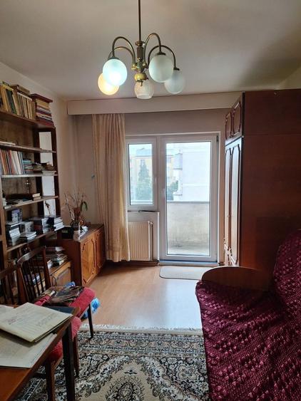 2 camere decomandat + 2 balcoane, Aleea Dobrogei nr.5 - 3