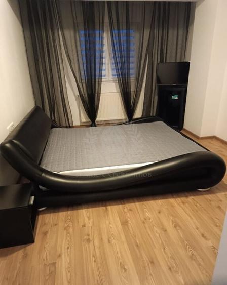 //3 CAMERE ZONA REPUBLICII// LOC DE PARCARE// - 4