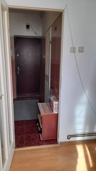 Vand garsoniera 22mp2 Colonia Metrom - 6