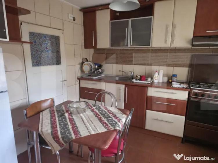 Casa cu 3 camere, curte verde si spatioasa - 9