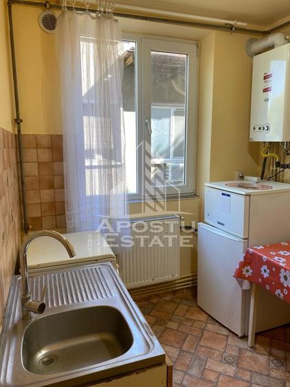Apartament cu 2 camere decomandat în Central