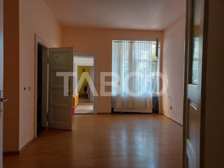 Apartament la casa 52 mp 2 camere terasa pivnita central Cisnadie - 5
