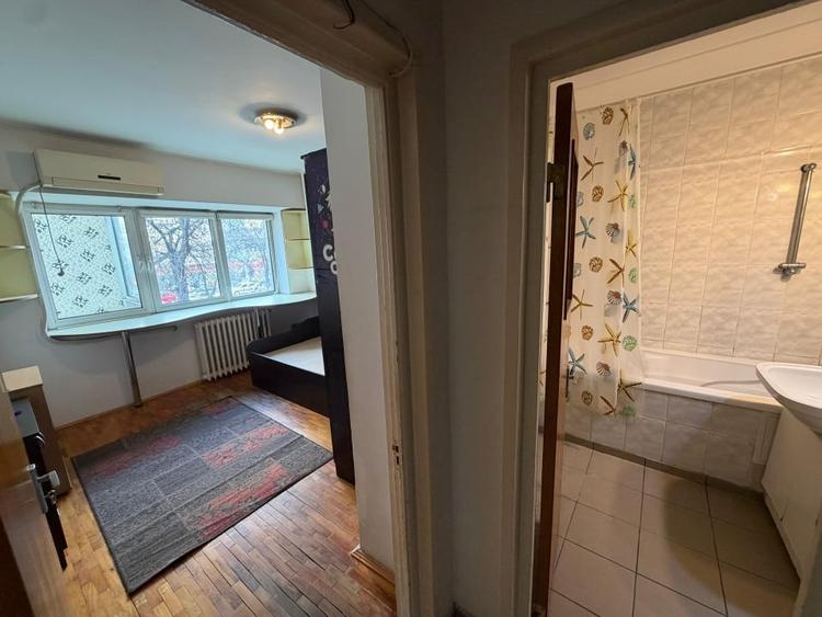 Piața Victoriei | 2 camere | Etaj 1 | Bloc 1980 | Balcon închis - 12